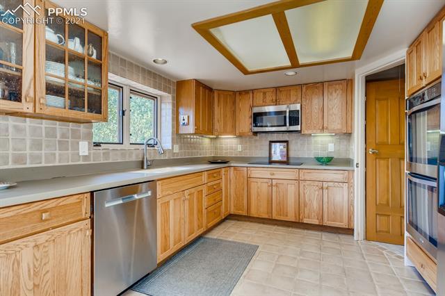 155 Desert Inn Way Colorado Springs, CO 80921 - Photo 8 of 18 Gallery Image 8