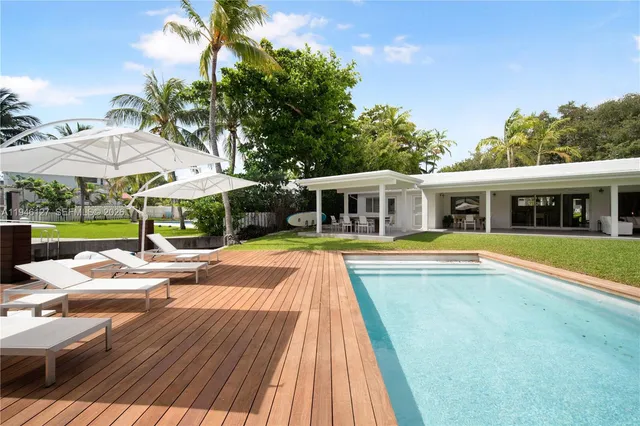 $32,000 | 861 Harbor Drive, Key Biscayne, FL 33149