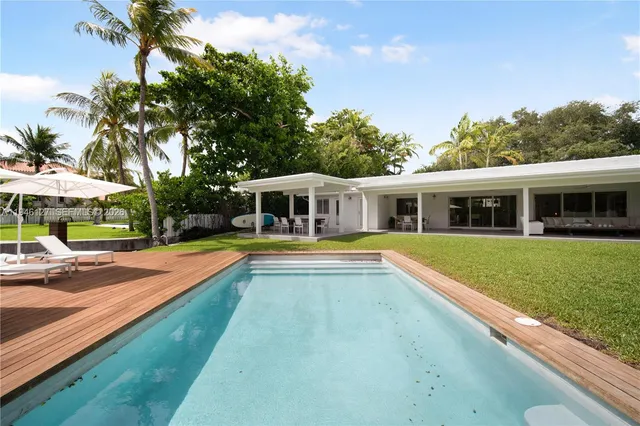 $32,000 | 861 Harbor Drive, Key Biscayne, FL 33149