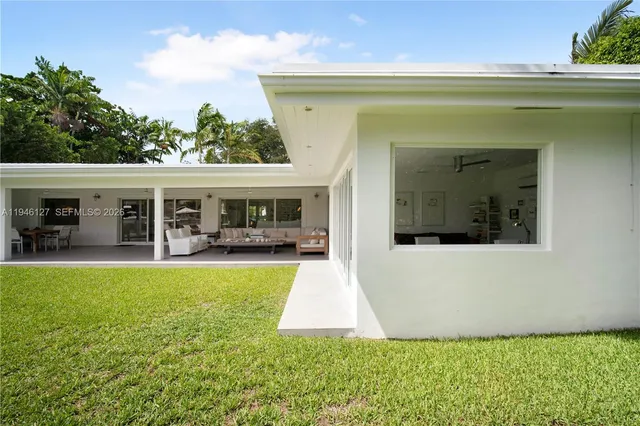 $32,000 | 861 Harbor Drive, Key Biscayne, FL 33149