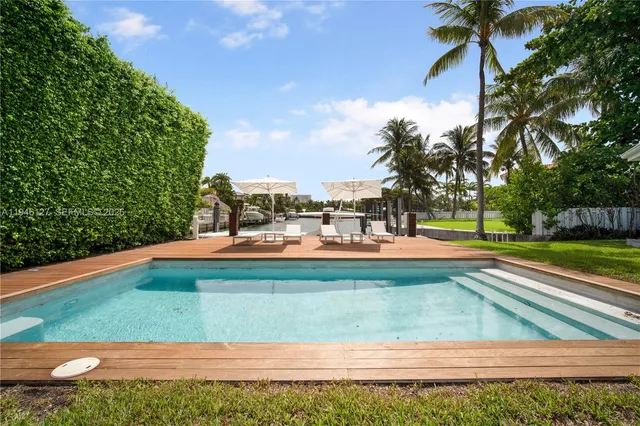 $32,000 | 861 Harbor Drive, Key Biscayne, FL 33149