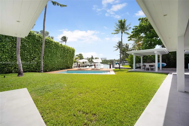 $32,000 | 861 Harbor Drive, Key Biscayne, FL 33149