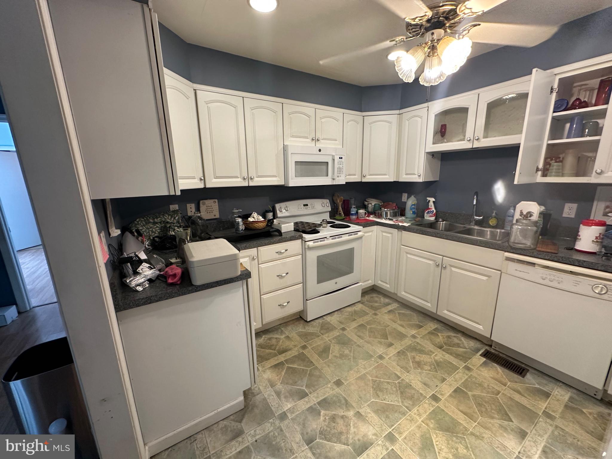 5619 Courtneys Corner Road Sumerduck, VA 22742 - Photo 2 of 29 Kitchen