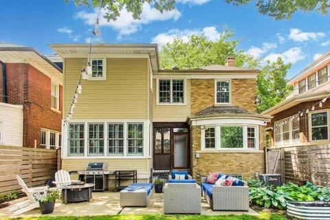 $819,000 | 1228 Linden Avenue, Oak Park, IL 60302
