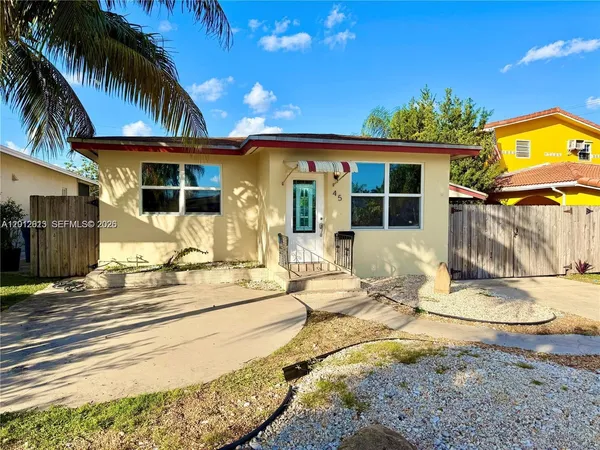$2,600 | 45 Southeast 14th Street, Unit 1, Dania Beach, FL 33004