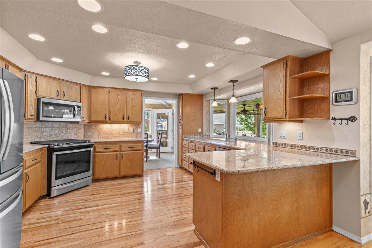1850 Coker Butte Road Medford, OR 97504 - Photo 12 of 74 14-14