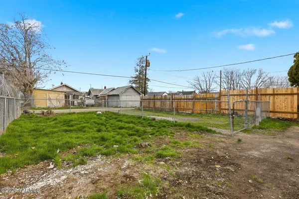$289,000 | 1115 Folsom Avenue, Yakima, WA 98902