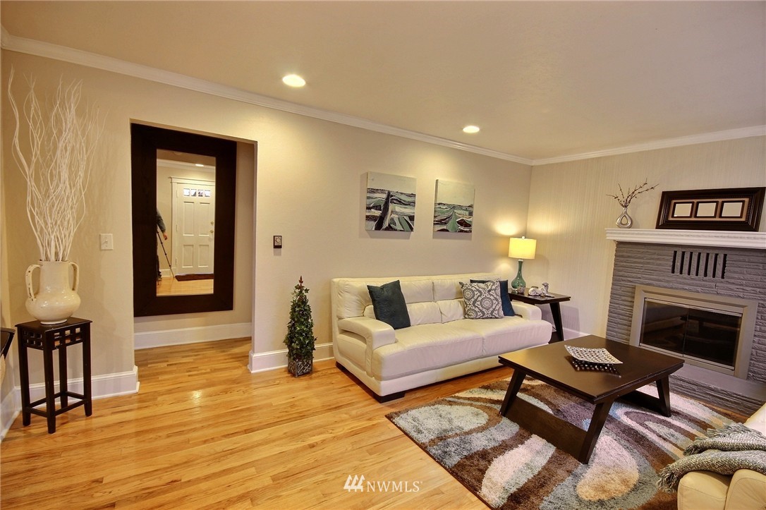 1104 North 30th Street Renton, WA 98056 - Photo 3 of 22