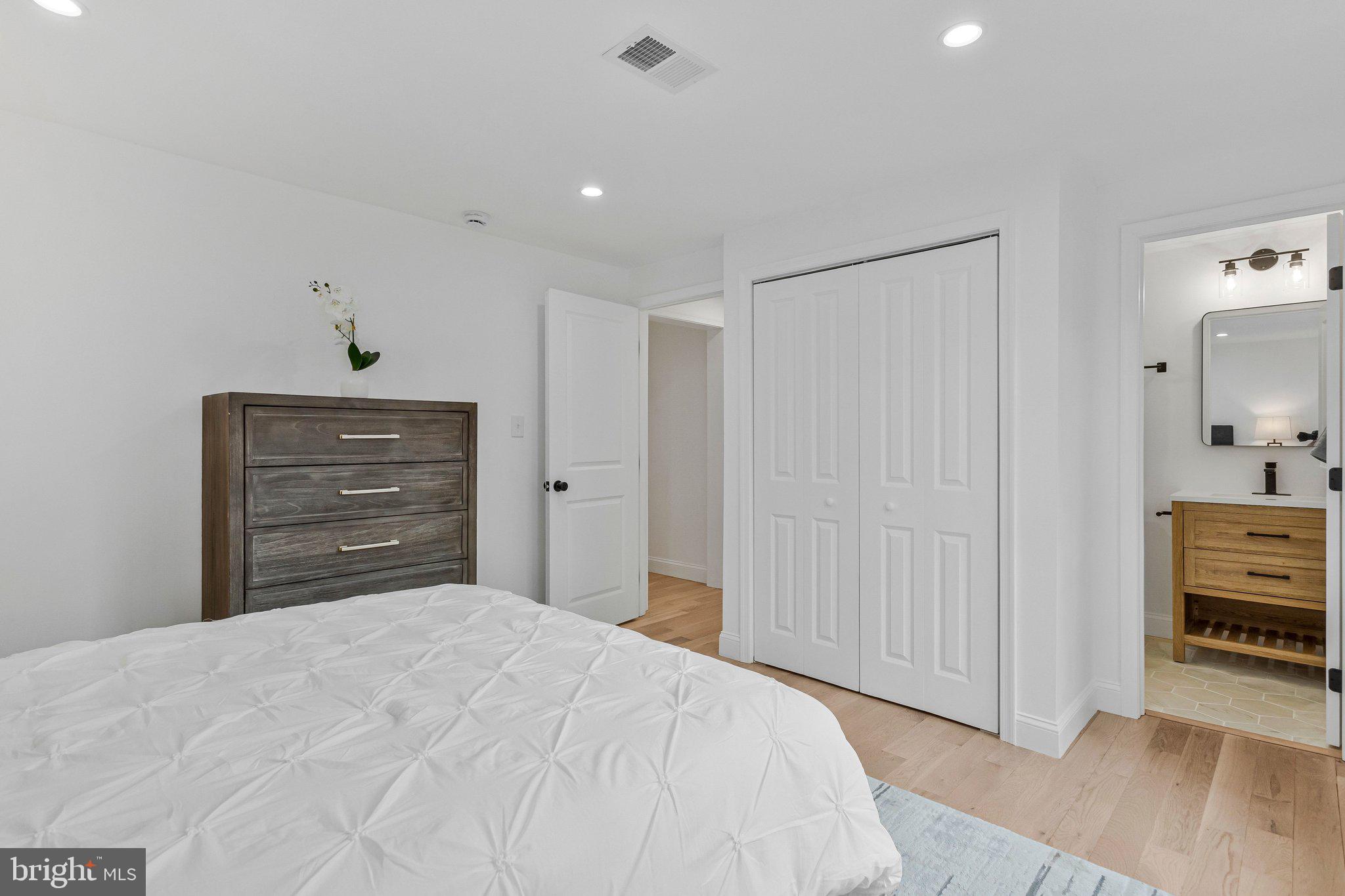 3365 Arundel On The Bay Road Annapolis, MD 21403 - Photo 22 of 47 Primary Bedroom