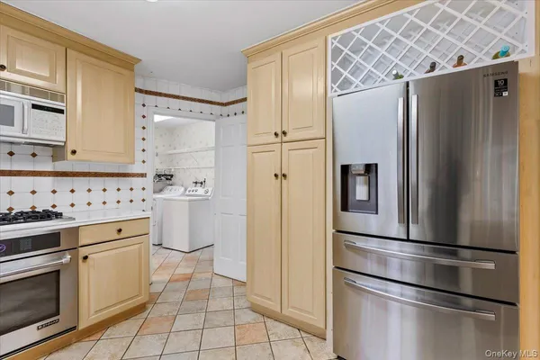 $1,850,000 | 3 Penny Lane, Scarsdale, NY 10583