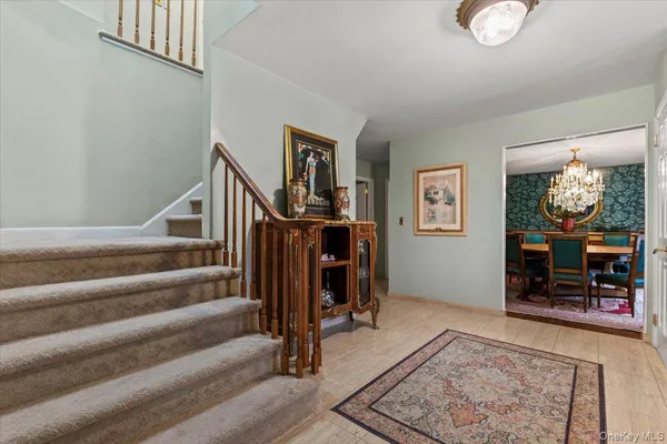 $1,850,000 | 3 Penny Lane, Scarsdale, NY 10583