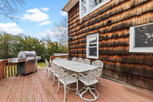 $1,850,000 | 3 Penny Lane, Scarsdale, NY 10583