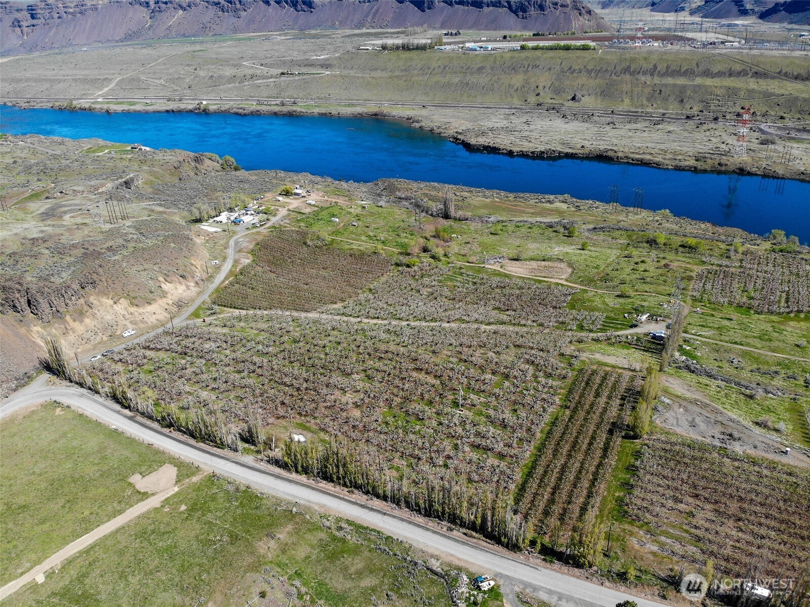 7199 Tarpiscan Road, Unit 1 & 2 Malaga, WA 98828 - Photo 4 of 10 a view of wooden floor