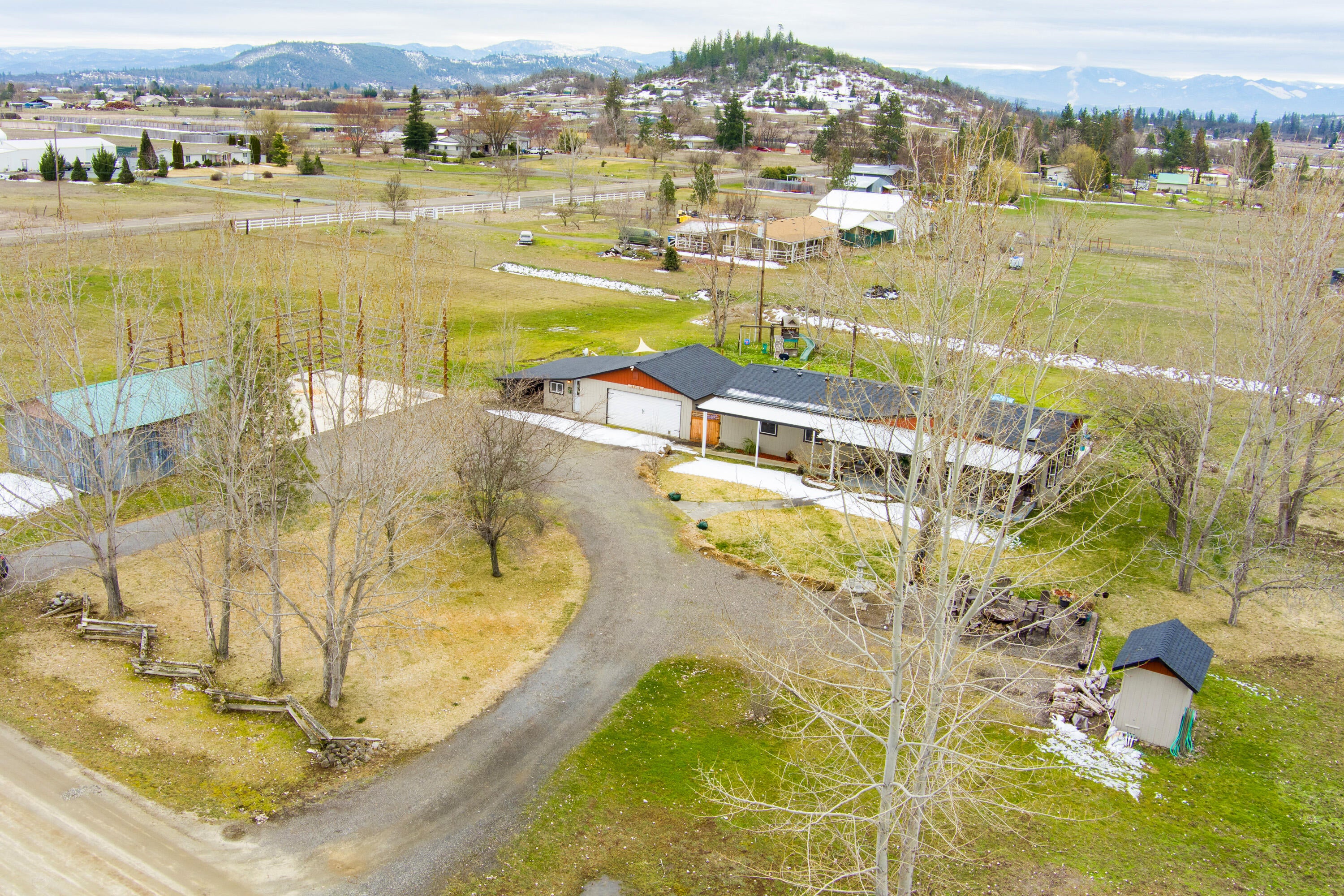 4015 Winnetka Road White City, OR 97503 - Photo 1 of 41 11_WD_11