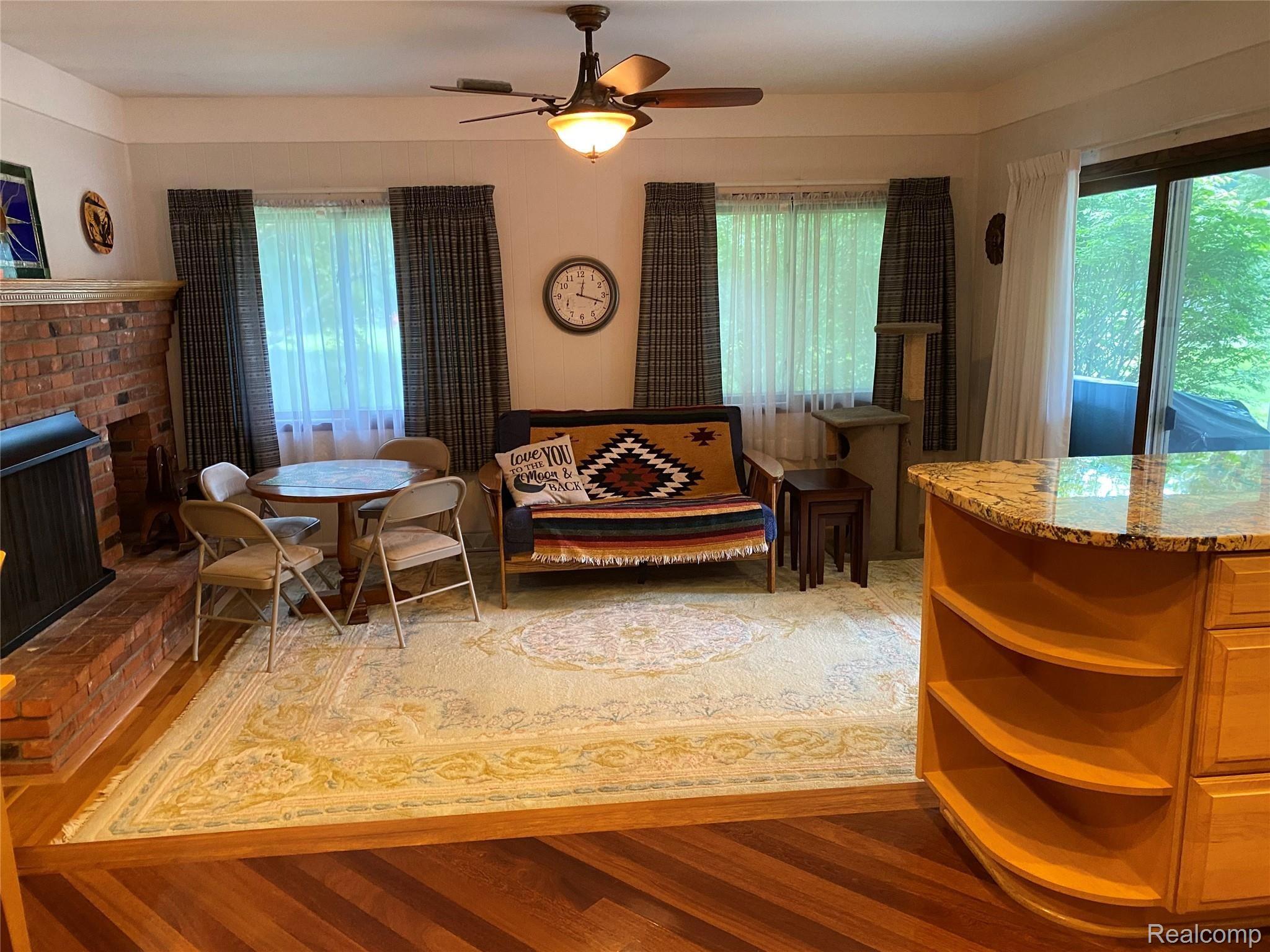2711 Walbridge Drive Rochester, MI 48307 - Photo 25 of 53 2AA24D12-CDF1-4E09-B237-DD4139F8B6A9.jpeg