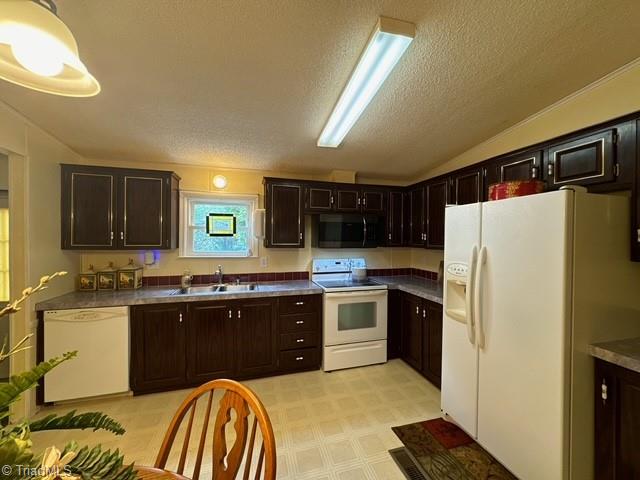 390 Apple Road Reidsville, NC 27320 - Photo 15 of 37 Kitchen