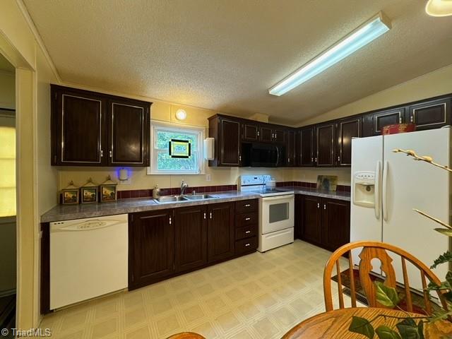 390 Apple Road Reidsville, NC 27320 - Photo 16 of 37 Kitchen