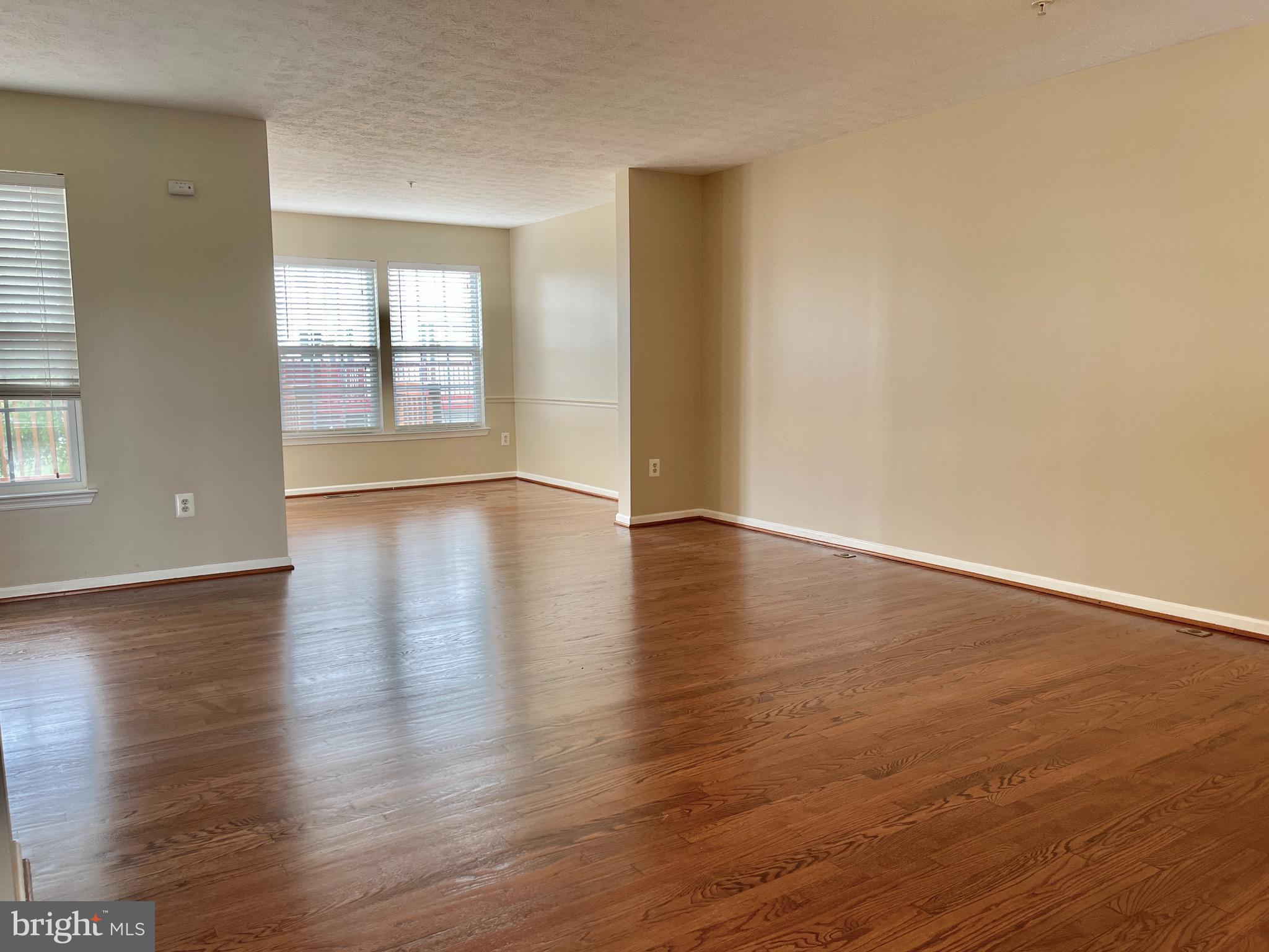 9738 Selfridge Road Baltimore, MD 21220 - Photo 9 of 37 Second Floor Living Area