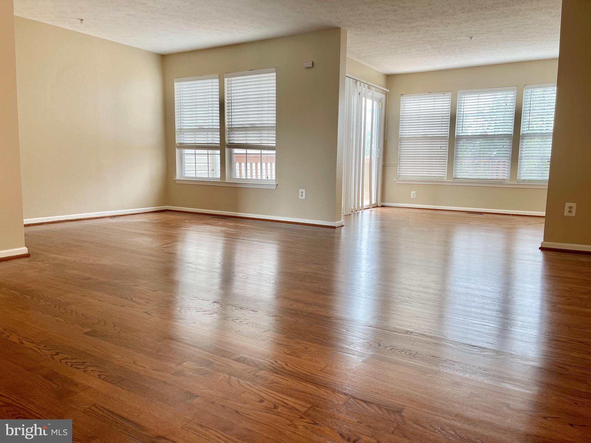 9738 Selfridge Road Baltimore, MD 21220 - Photo 10 of 37 Second Floor Living Area