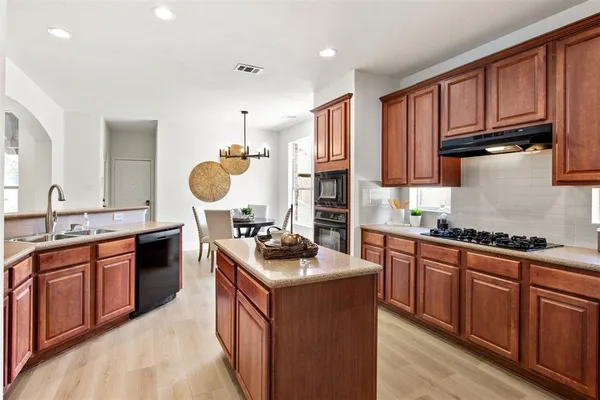 $614,900 | 421 Soren Drive, Murphy, TX 75094