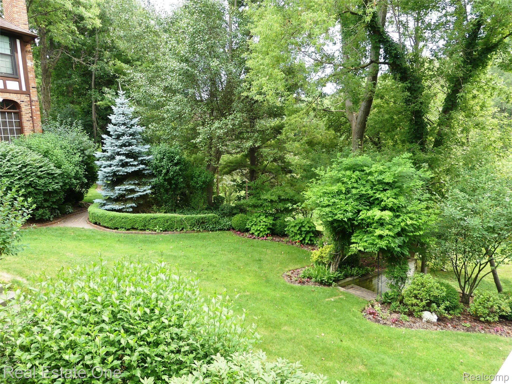 3274 Quail Ridge Circle Rochester, MI 48309 - Photo 65 of 74 Backyard