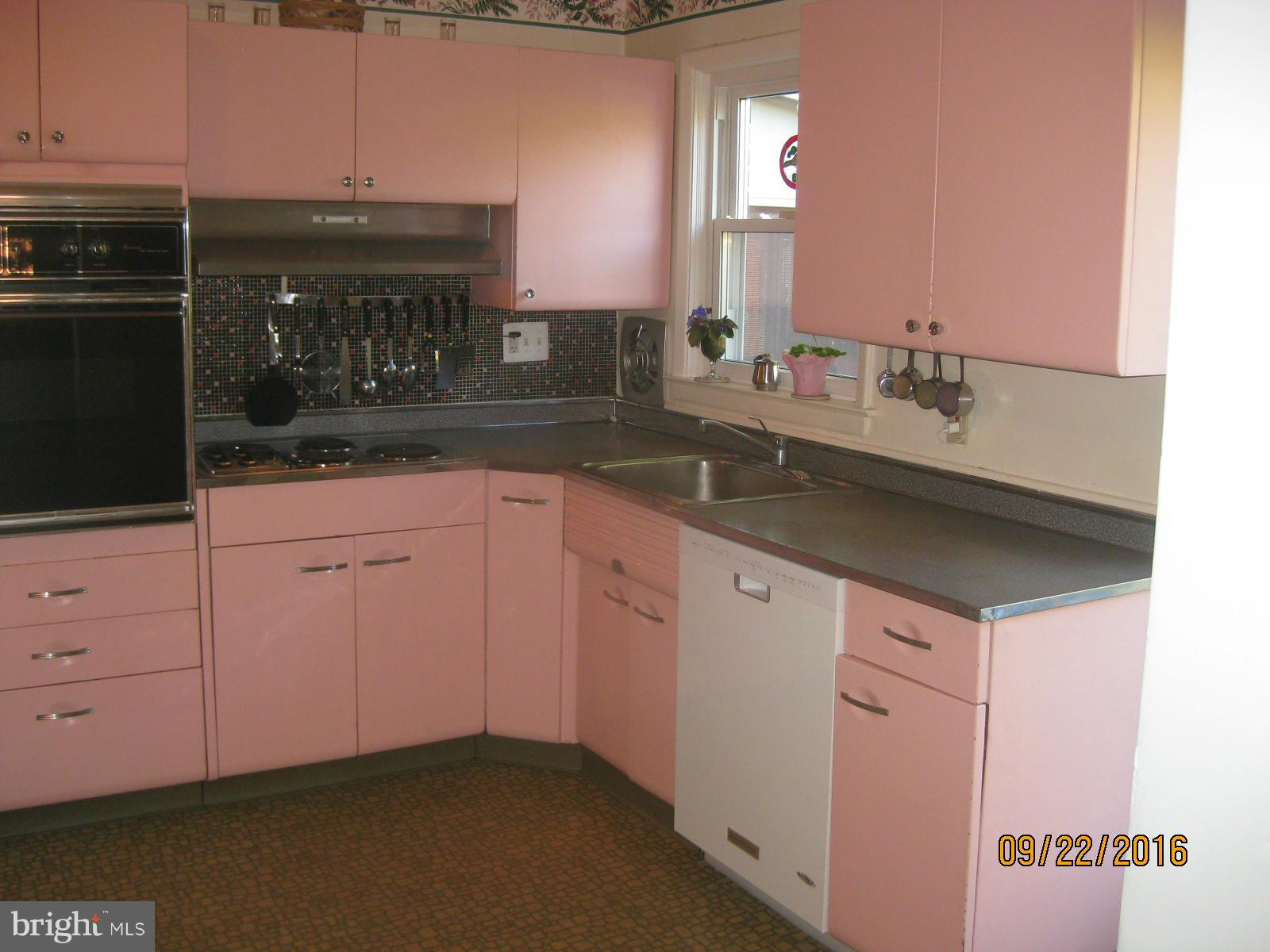 1212 Brixton Road Baltimore, MD 21239 - Photo 7 of 25 Kitchen
