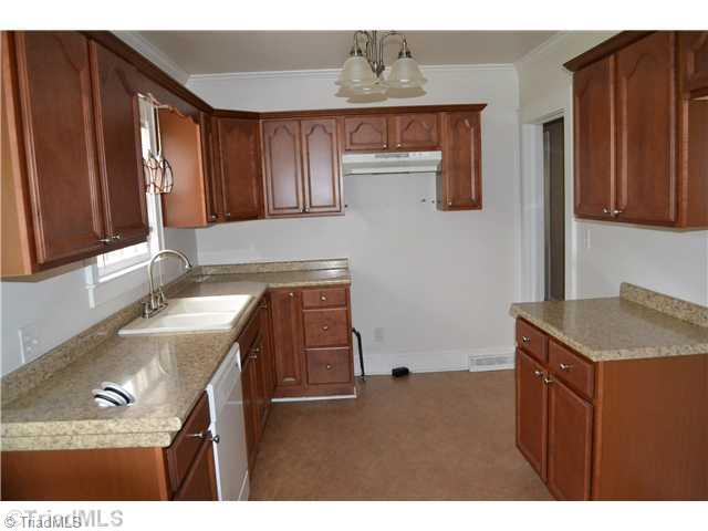 1620 Vaughn Road Burlington, NC 27217 - Photo 3 of 7 Kitchen.