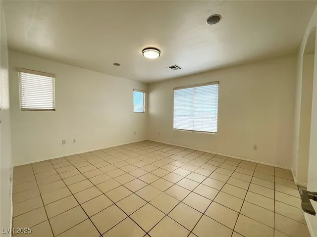 $1,950 | 4993 West Vacaville Avenue, Las Vegas, NV 89139