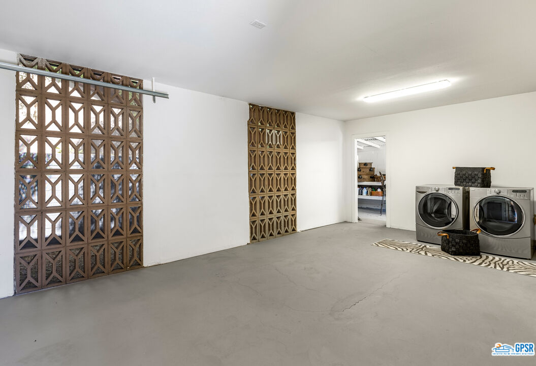 45666 Shadow Mountain Drive Palm Desert, CA 92260 - Photo 58 of 73 a view of an empty room with closet and garage