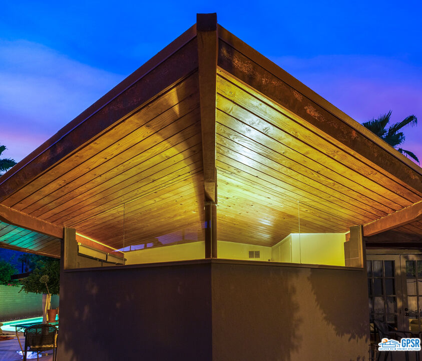 45666 Shadow Mountain Drive Palm Desert, CA 92260 - Photo 69 of 73 a blue sign that is on the side of a road