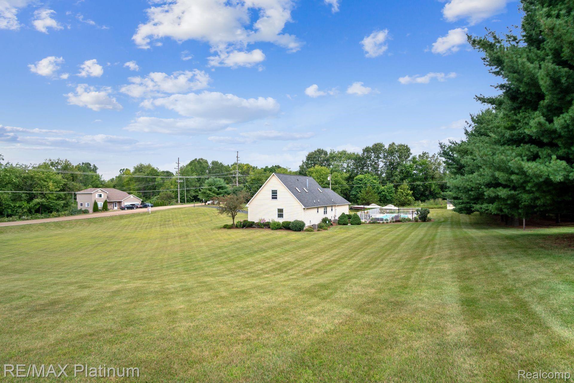 9433 Chambers Road Pinckney, MI 48169 - Photo 26 of 31 26.jpg