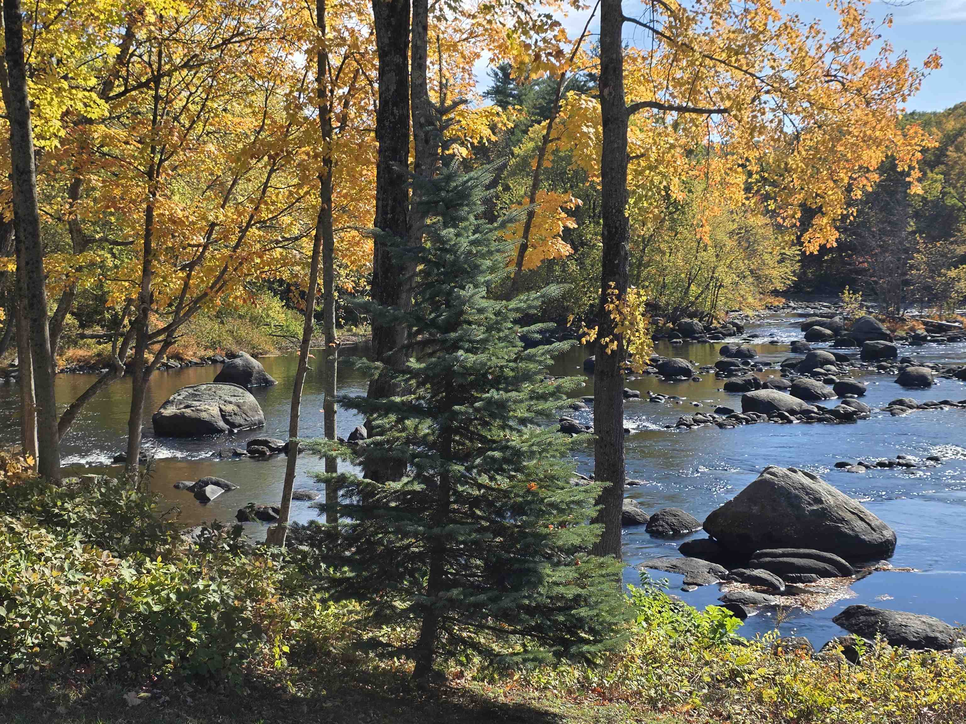 22-24 Ramsdell Road Henniker, NH 03242 - Photo 4 of 60