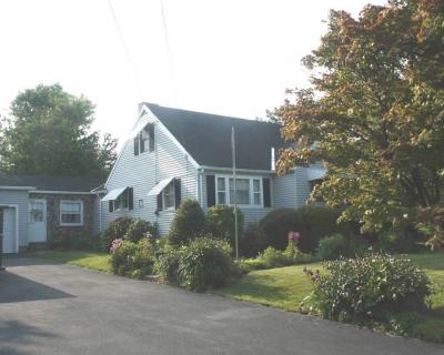 7820 Locust Valley Road Coopersburg, PA 18036 - Photo 1 of 3 Gallery Image 1