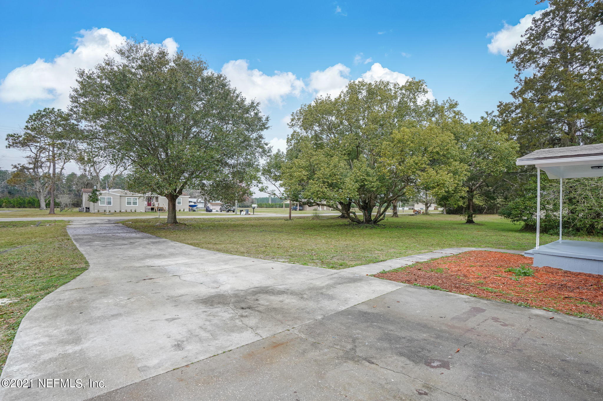 813 Halsema Road South Jacksonville, FL 32221 - Photo 6 of 46 7-web-or-mls-813 Harlem Rd-7
