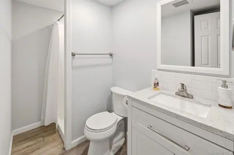 $769,000 | 29 Ripley Drive, Northport, NY 11768