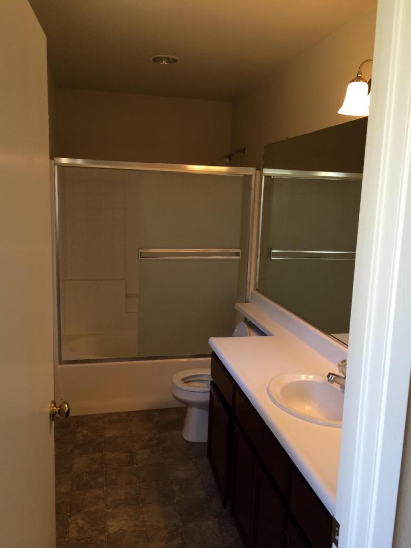 2350 Valley View Road Hollister, CA 95023 - Photo 8 of 9 Gallery Image 8