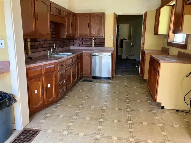 $99,900 | 405 7th Street, Braymer, MO 64624