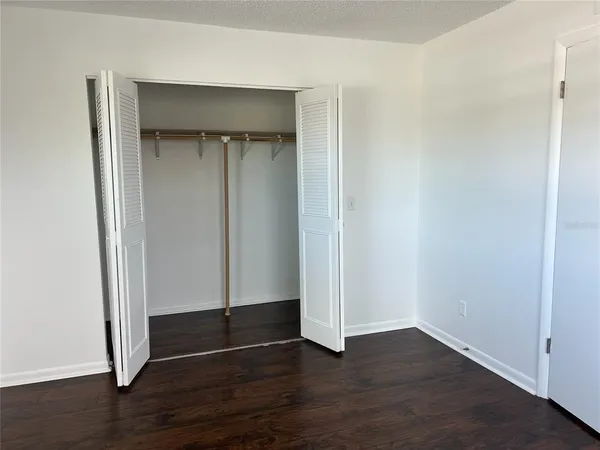 $1,200 | 8701 4th Street North, Unit 309, St. Petersburg, FL 33702