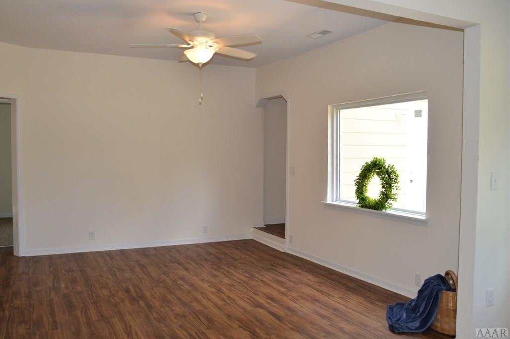 416 Wickham Road Shiloh, NC 27974 - Photo 7 of 22 Living Room