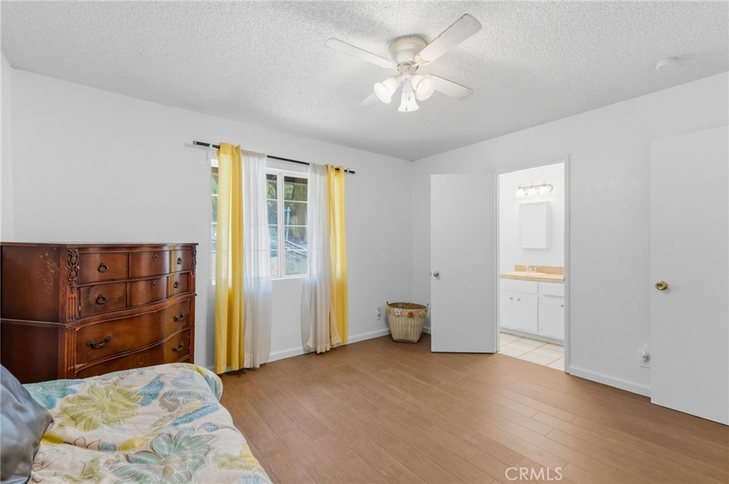 96 West Repplier Road Banning, CA 92220 - Photo 31 of 53 Bedroom3 with ensuite