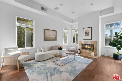 $2,295,000 | 11840 Rowles Court, Los Angeles, CA 90066