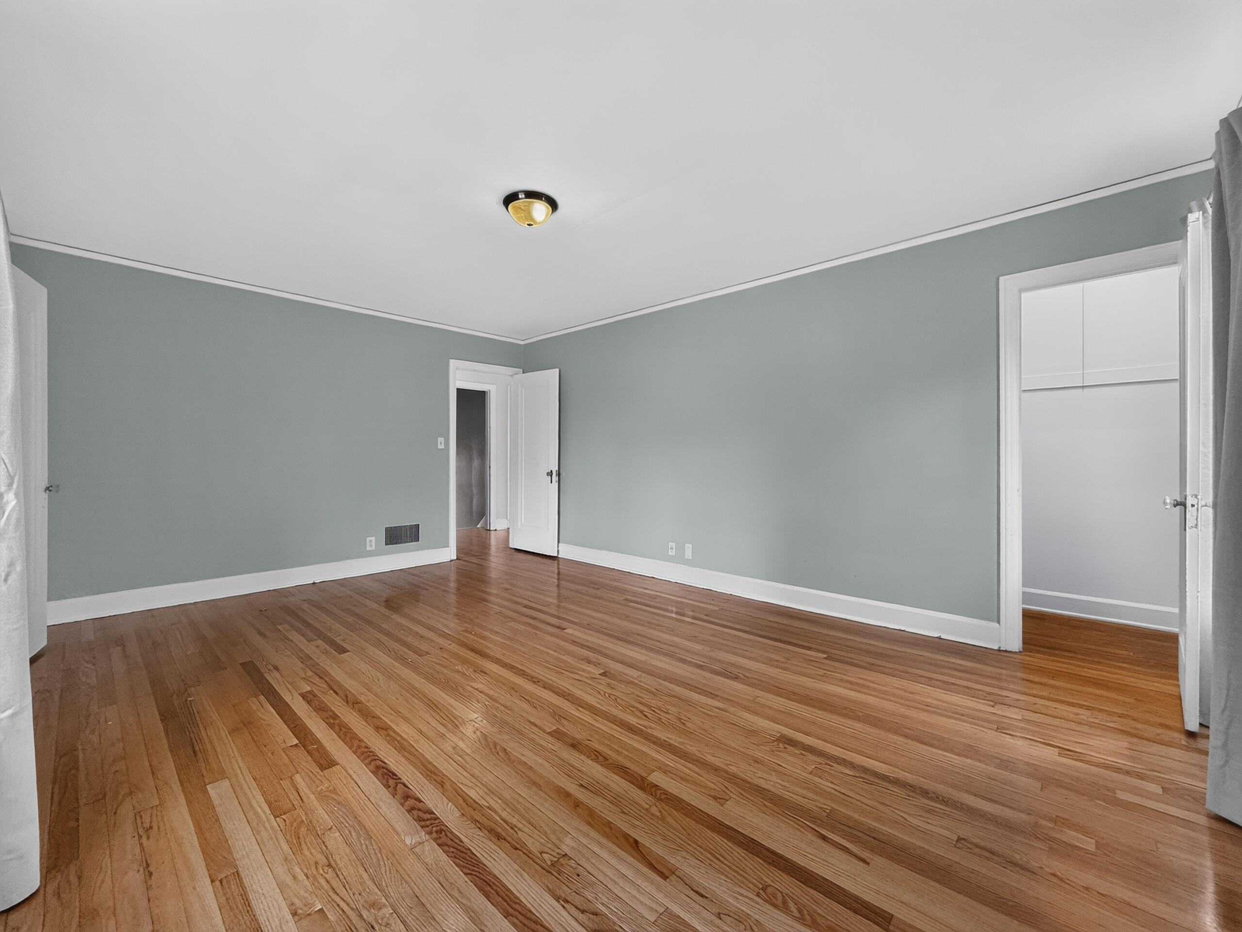 16814 Edinborough Road Detroit, MI 48219 - Photo 25 of 47 Primary Bedroom