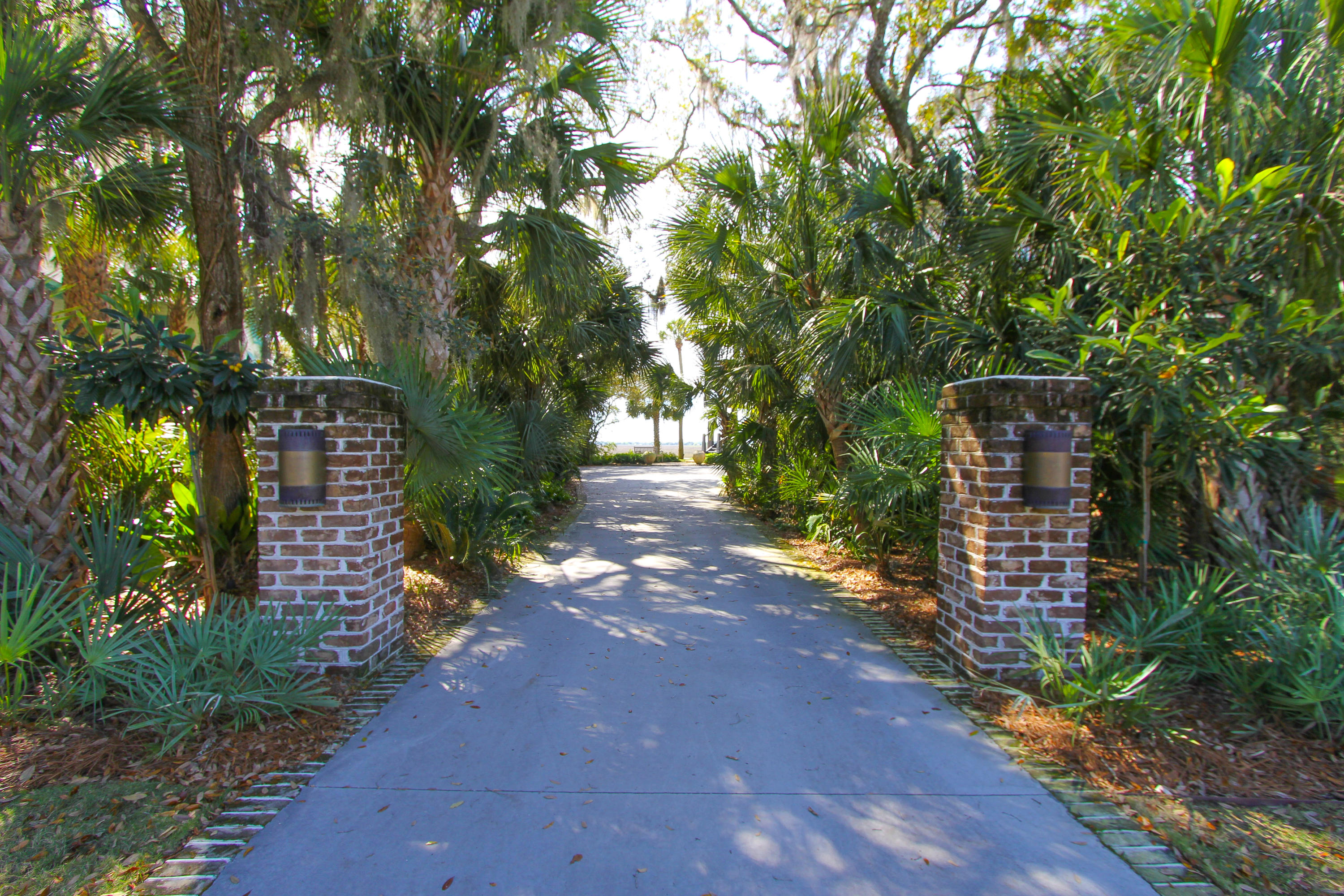 Exterior - Driveway