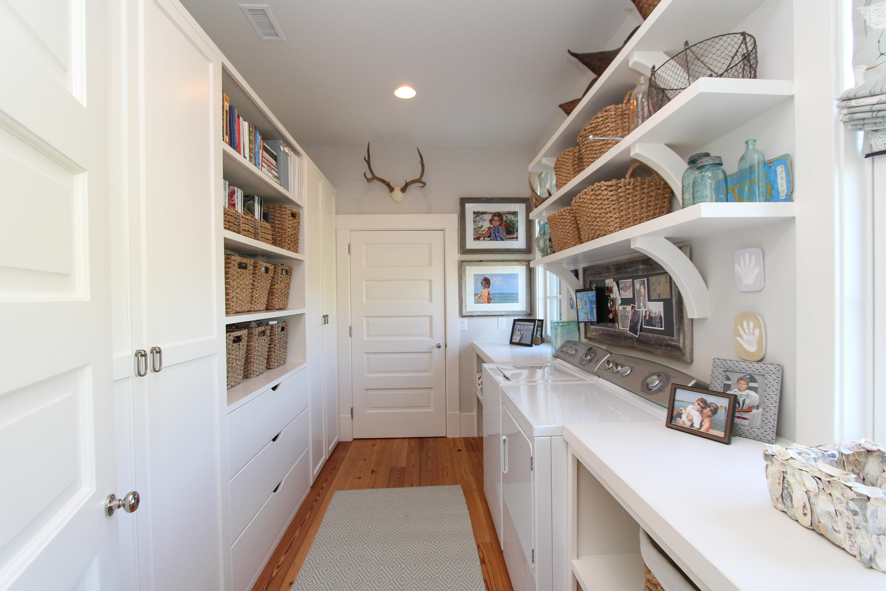 1628 Home Farm Road Mount Pleasant, SC 29464 - Photo 26 of 30 Laundry room