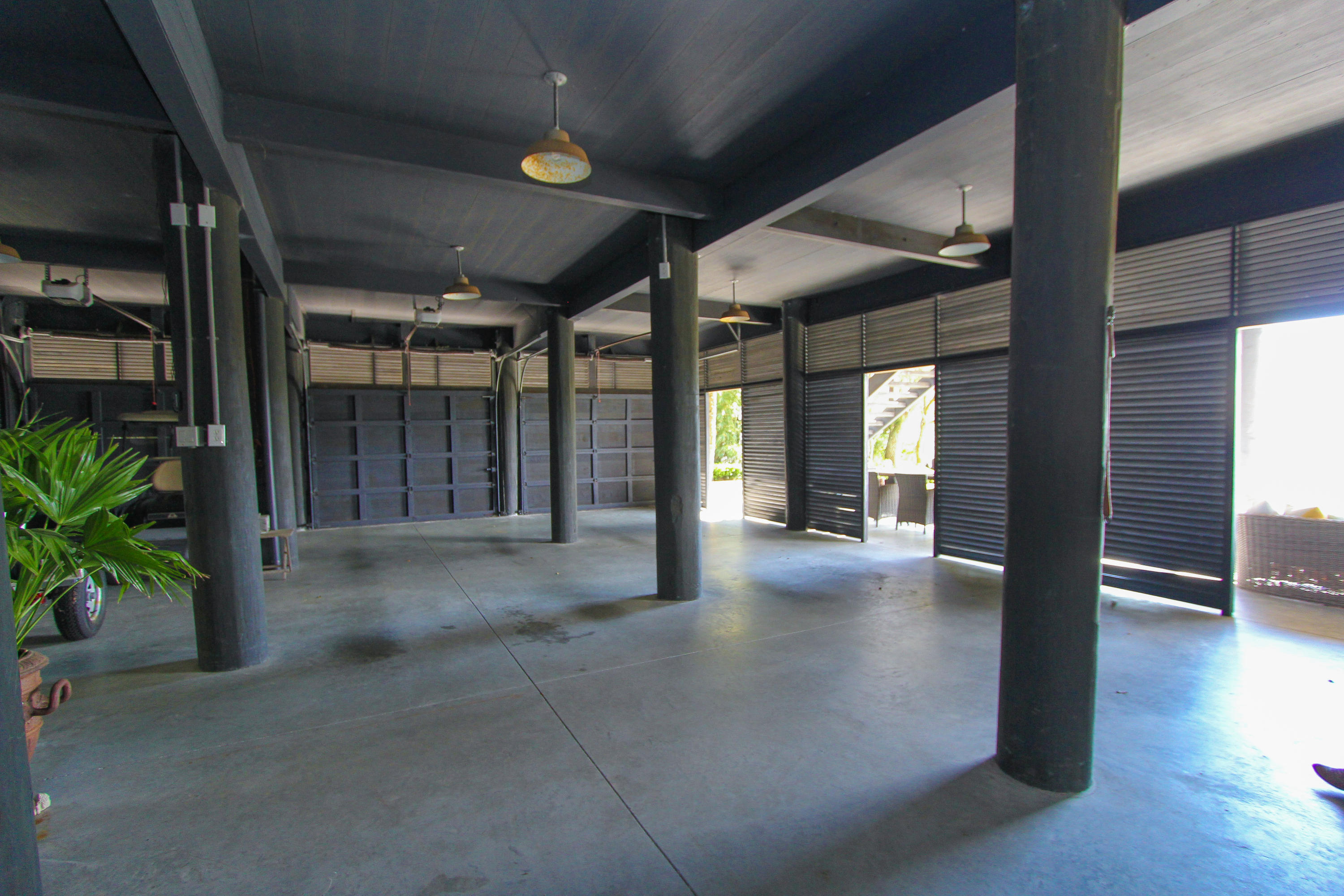 1628 Home Farm Road Mount Pleasant, SC 29464 - Photo 30 of 30 Garage view 2