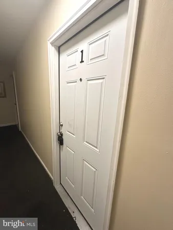 $825 | 64 West Antietam Street, Unit 1, Hagerstown, MD 21740