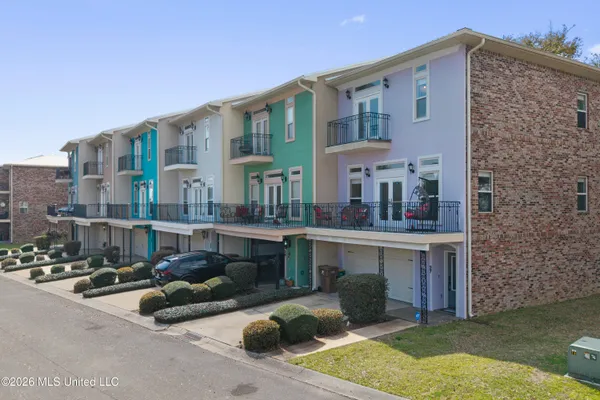 $315,000 | 27 Oak Alley Lane, Long Beach, MS 39560