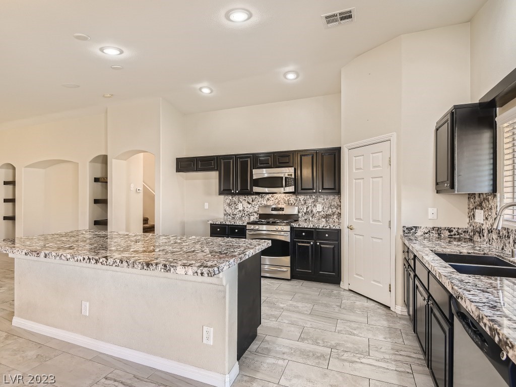 4504 Silverwind Road North Las Vegas, NV 89031 - Photo 8 of 28 Gallery Image 8