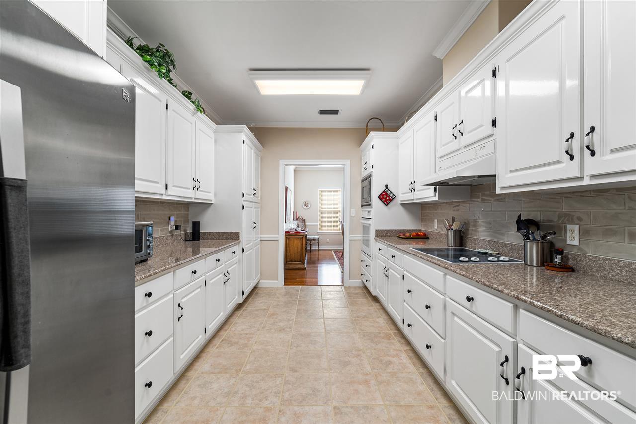 516 Ridgewood Drive Daphne, AL 36526 - Photo 11 of 38 Breakfast Bar
