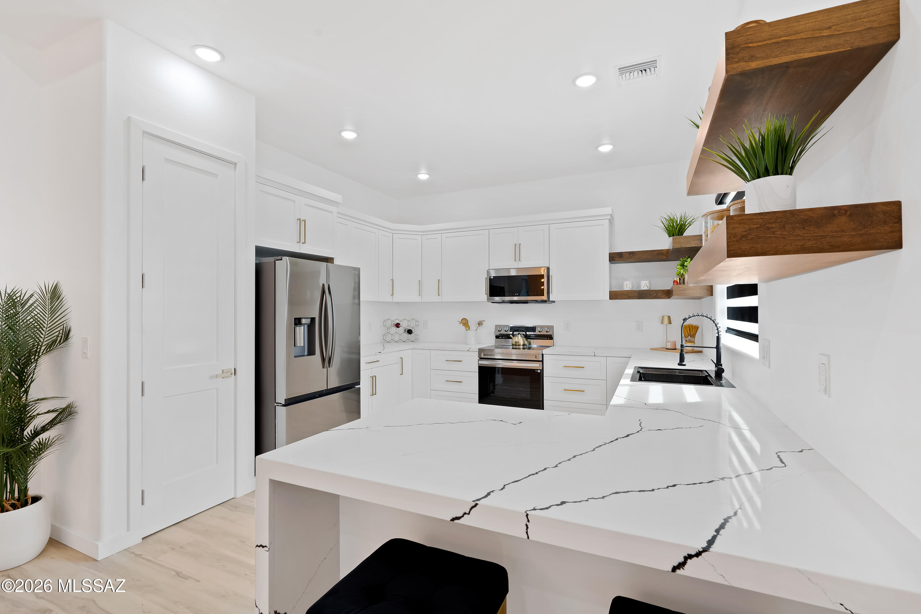 1803 Japon Court Rio Rico, AZ 85648 - Photo 14 of 43 2 Interiors-9